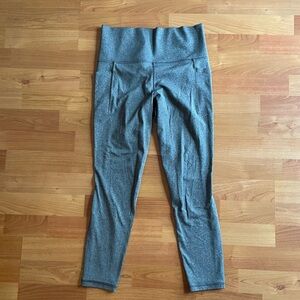 Athleta Salutation Stash 7/8 Leggings